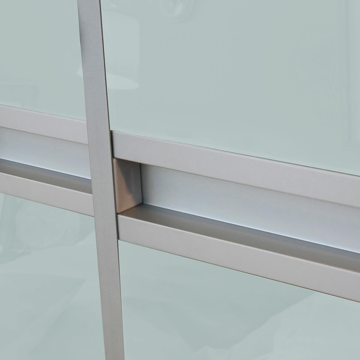 Minimalist aluminium divider/handle detail