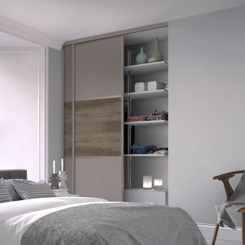 2 classic Pebble Grey frame doors with 3 mixed panels: Pebble Grey/ Nebraska Oak/ Pebble Grey