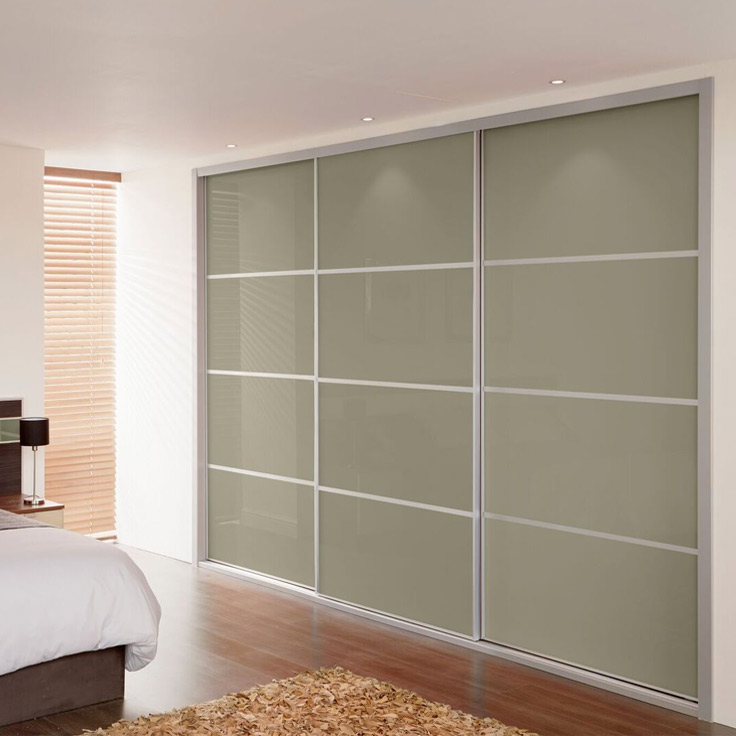 Metro Floor to Ceiling Sliding Wardrobe – Stone Grey Doors (with 3 Oriental Bars).